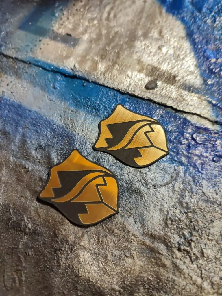 écussons de tête de fourche